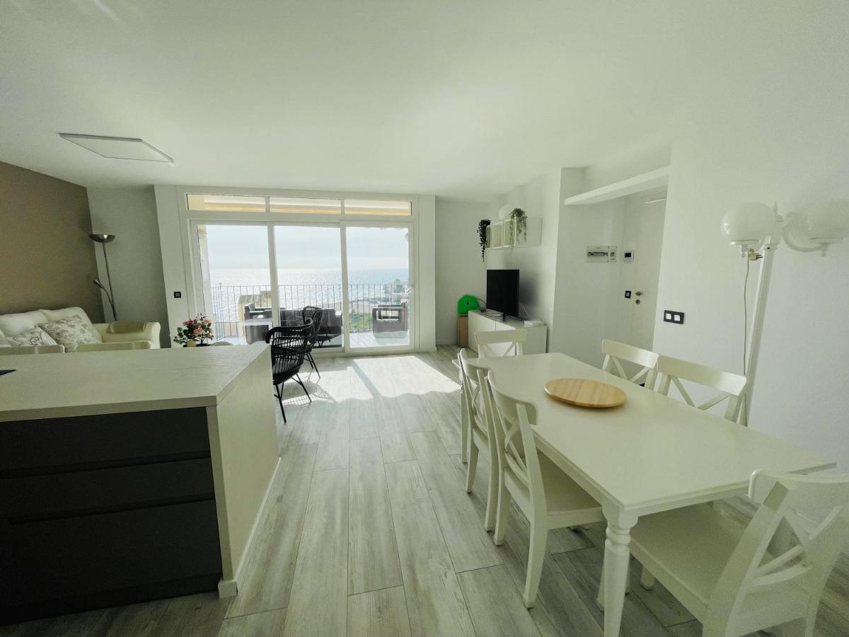 Apartament La Marina2 Seaview With Amazing Terrace Sitges Zewnętrze zdjęcie